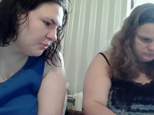 HollyXEva Live Sex December 13, 2025