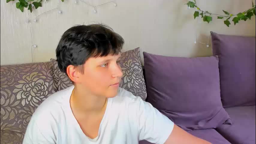 raven_radiant Live Sex December 19, 2025