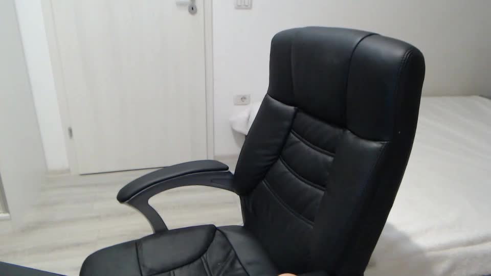 blue_eyes96 Live Sex December 13, 2025