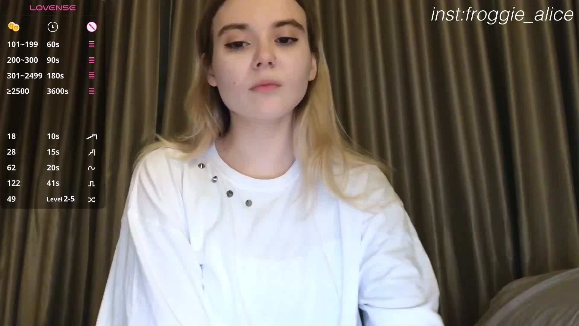 Alice-teaseee Live Sex December 12, 2025