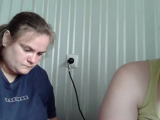 HollyXEva Live Sex December 13, 2025