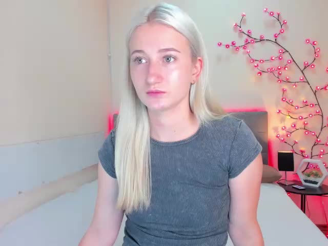 HollyTaillor Live Sex December 14, 2025