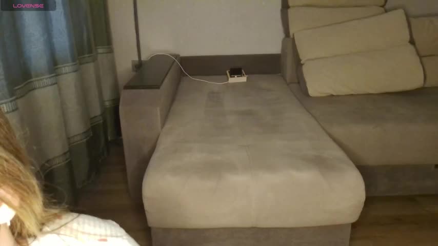 Milaa1998 Live Sex December 13, 2025