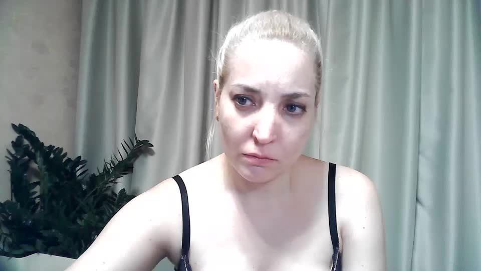 mariska-kiska Live Sex December 14, 2025