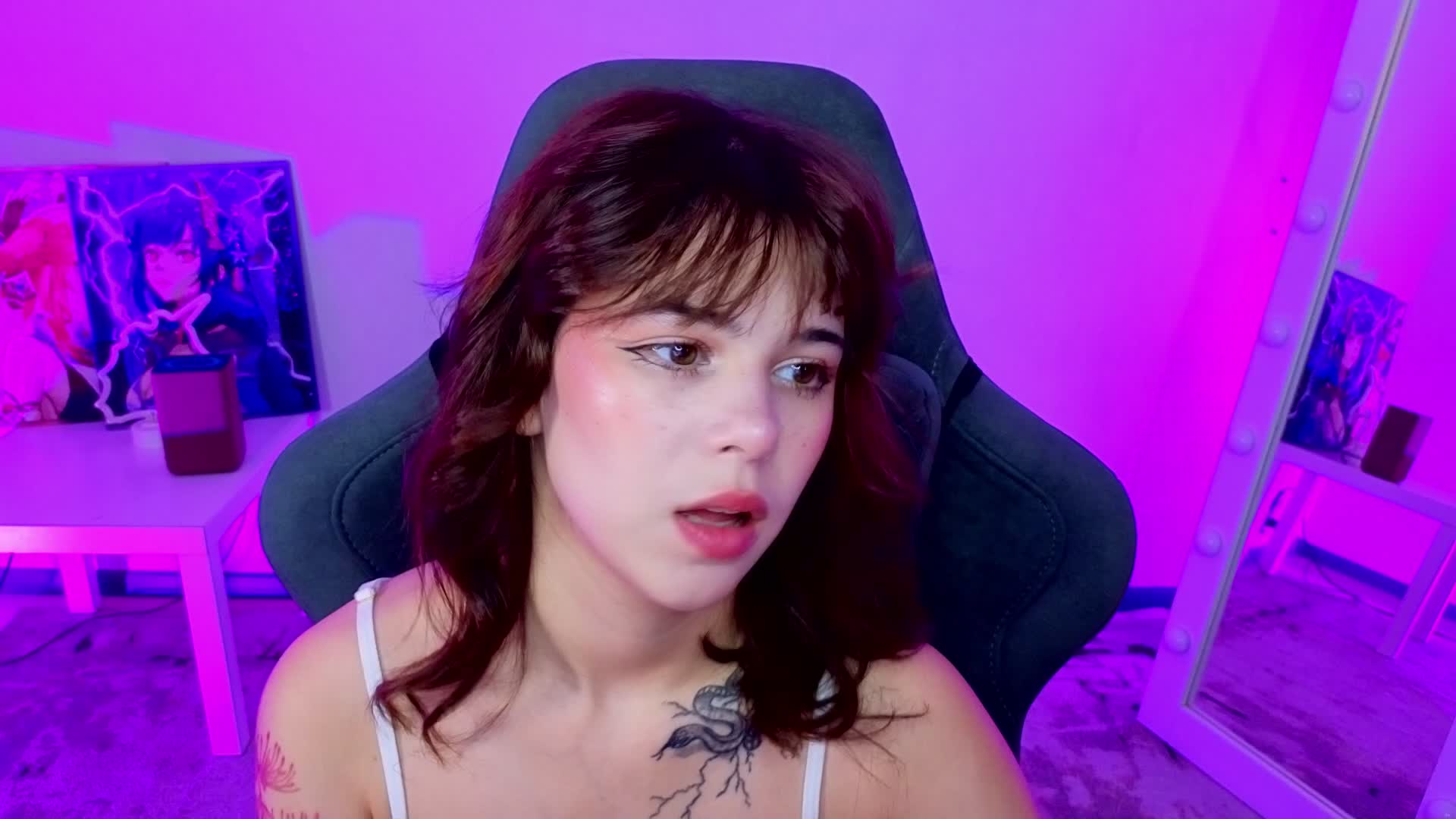 CoralineJones Live Sex December 15, 2025