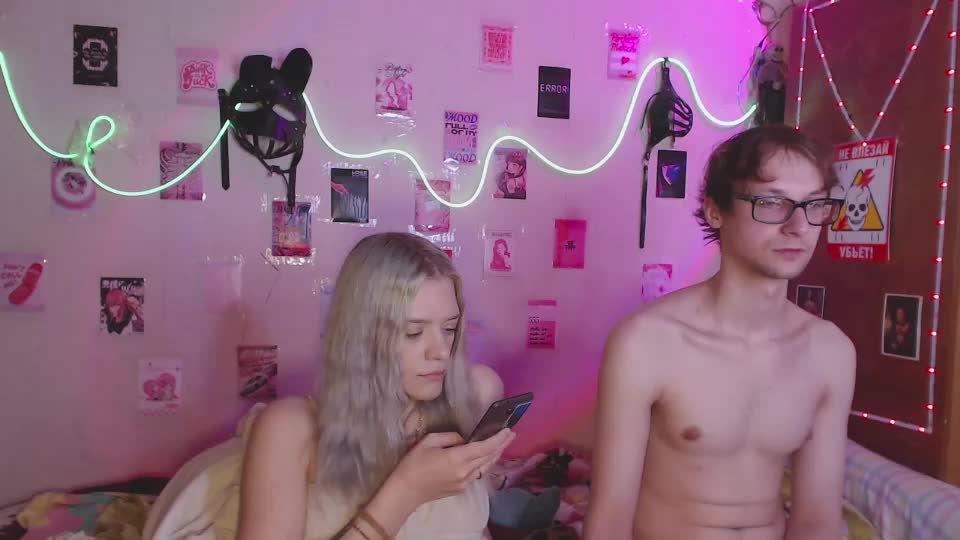 your_horny_friends Live Sex December 19, 2025