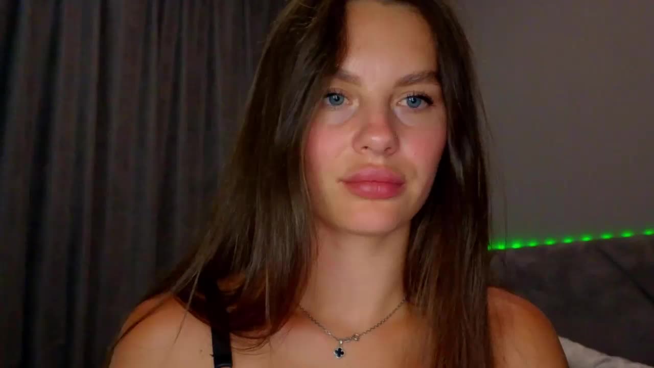 VALERIYAAA Live Sex December 15, 2025