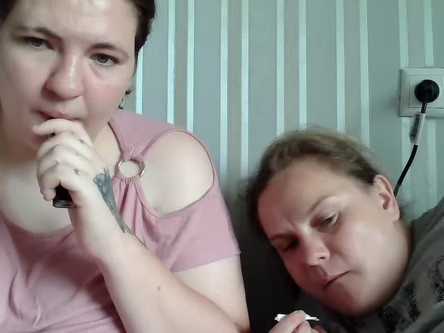 HollyXEva Live Sex December 14, 2025