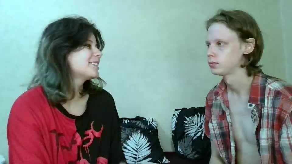 crystal_porn_love Live Sex August 14, 2025