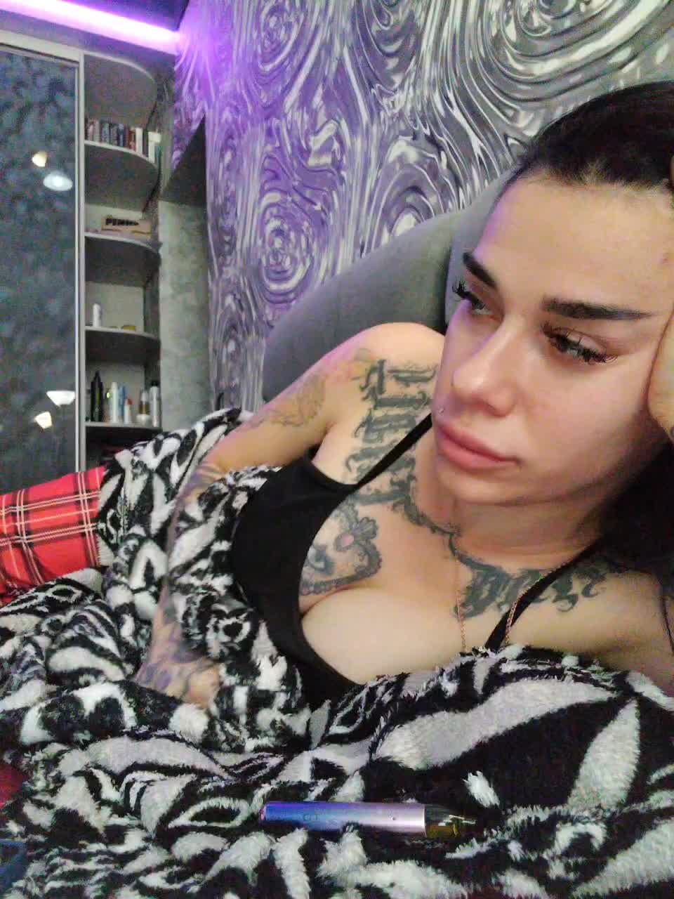 deva_maria Live Sex December 15, 2025