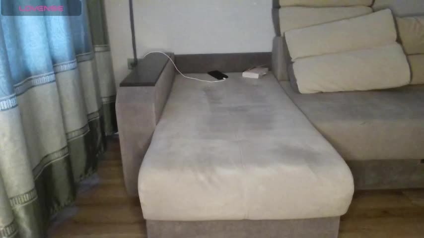 Milaa1998 Live Sex December 14, 2025