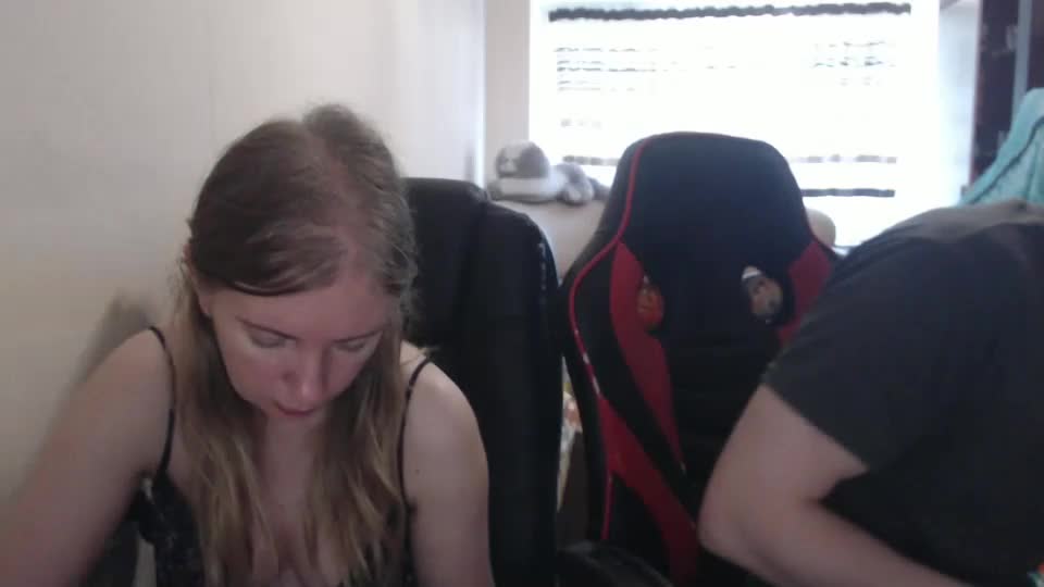 jenisandpeter Live Sex December 13, 2025