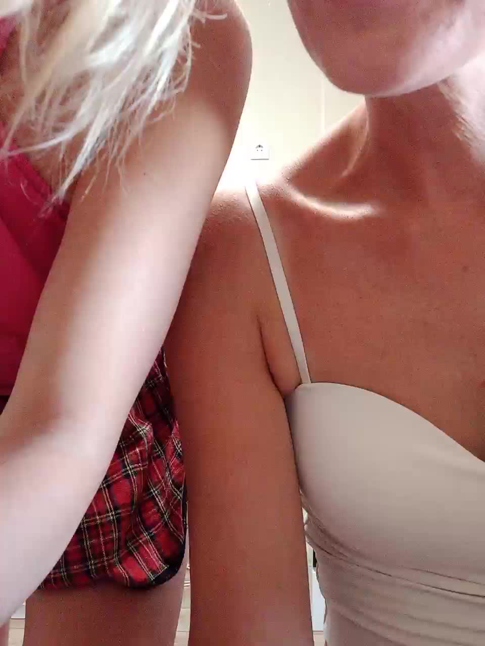 businka11223a Live Sex December 14, 2025