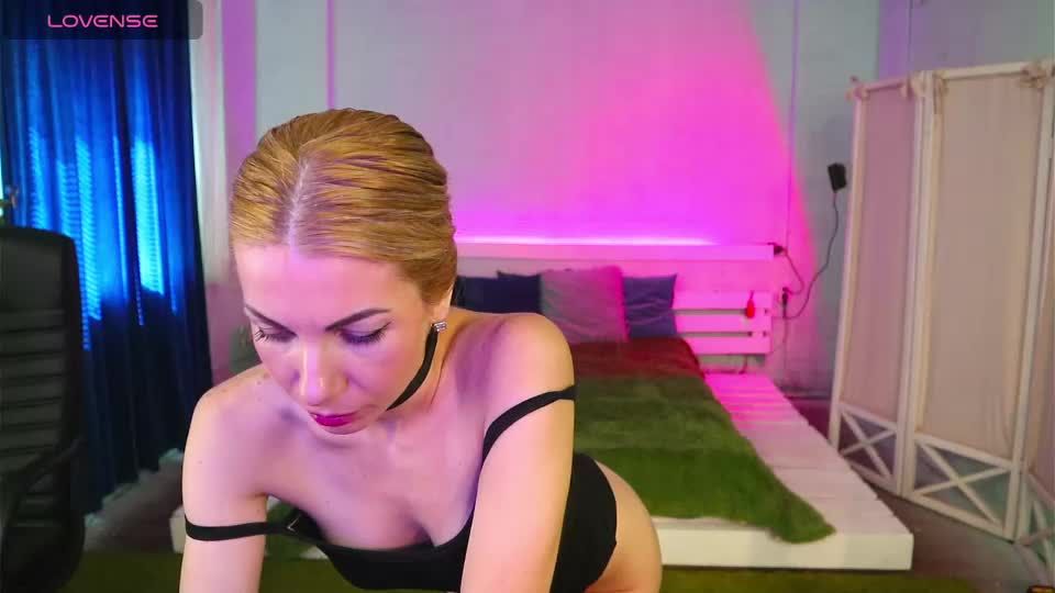 alisaaleks Live Sex December 15, 2025