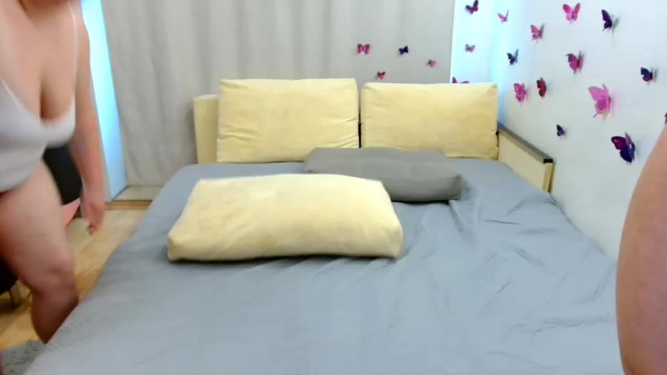 beckyandellen Live Sex December 13, 2025