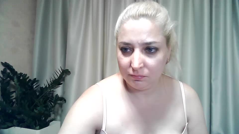 KickaIricka Live Sex December 13, 2025