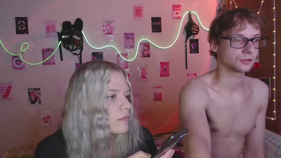 your_horny_friends Live Sex December 19, 2025