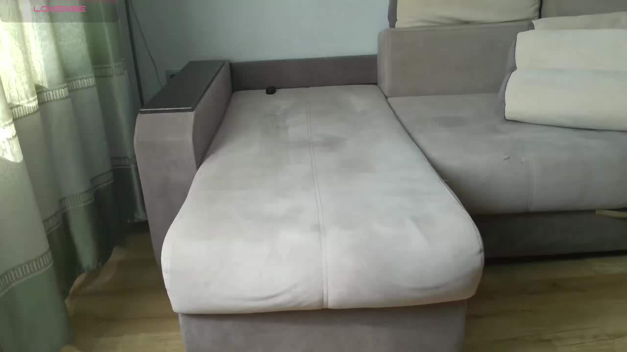 Milaa1998 Live Sex December 14, 2025