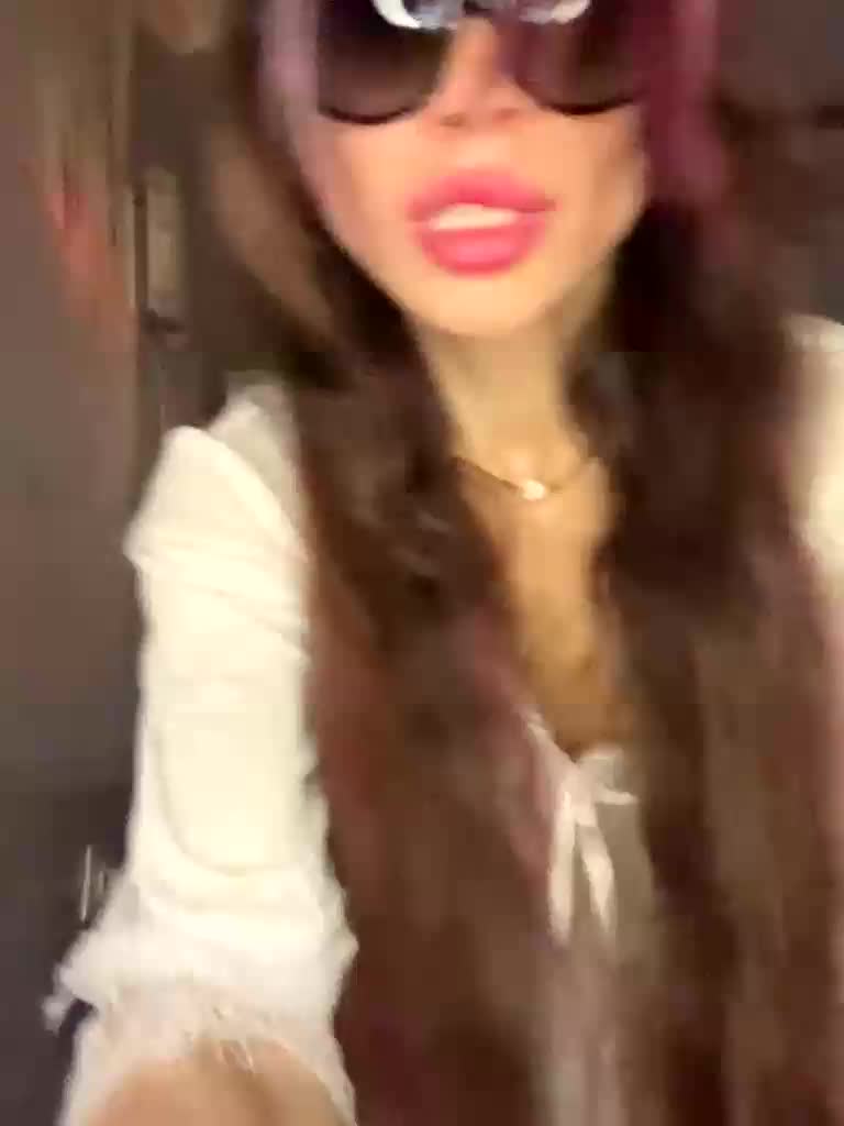 VIP17CoupleDream Live Sex December 17, 2025