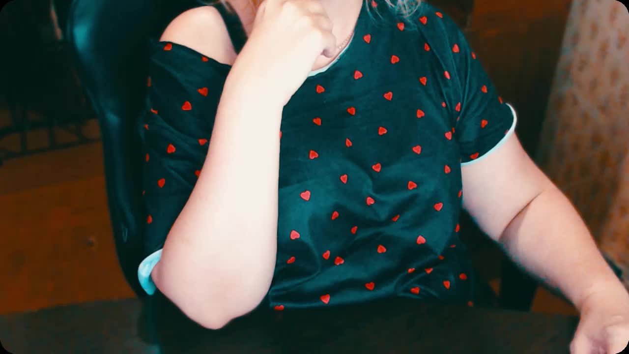 Alisa1917 Live Sex December 14, 2025