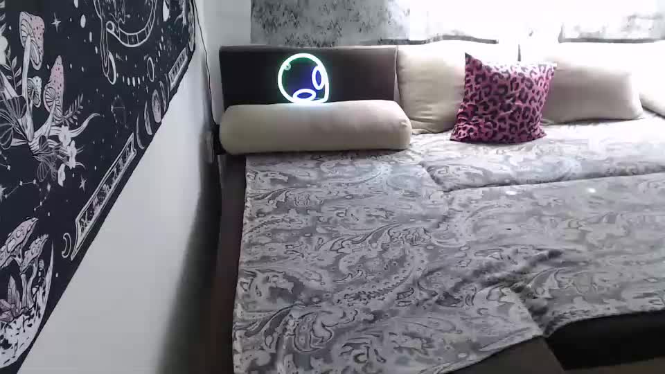 aliens4twenty Live Sex December 14, 2025