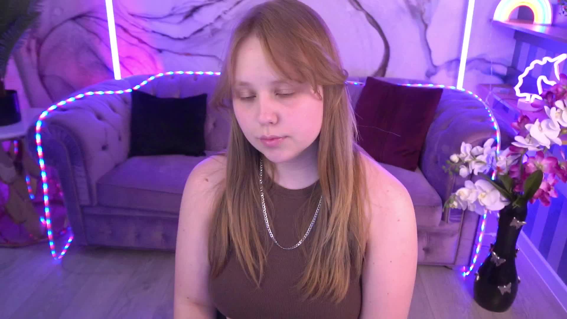 CrystallPaws Live Sex December 14, 2025