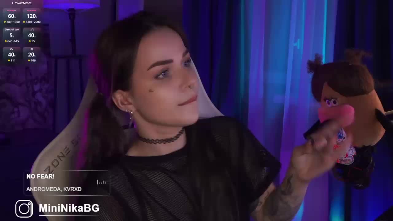 MiniNika Live Sex December 13, 2025