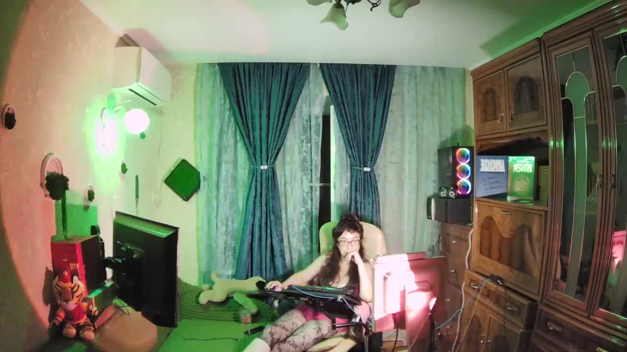 Infodar Live Sex December 13, 2025