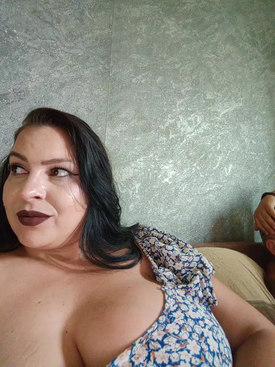 Cleopatra1990 Live Sex December 17, 2025