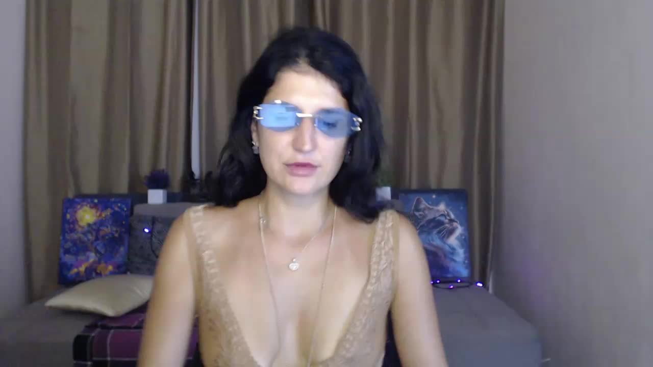 AliannaSoloKisses Live Sex December 12, 2025