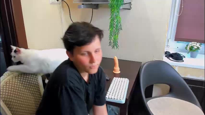 raven_radiant Live Sex December 19, 2025