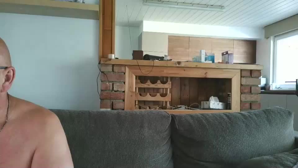 sanroom Live Sex December 14, 2025