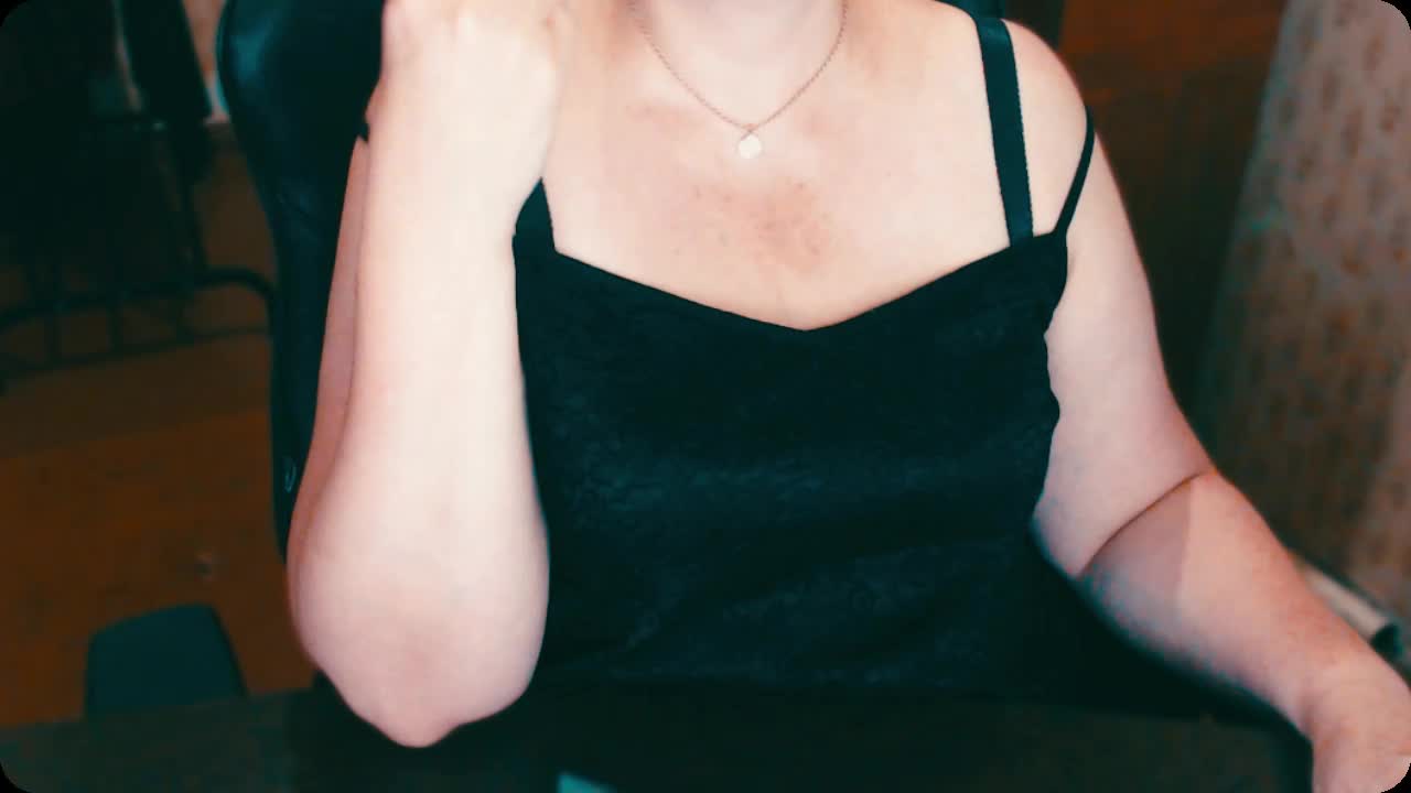 Alisa1917 Live Sex December 14, 2025