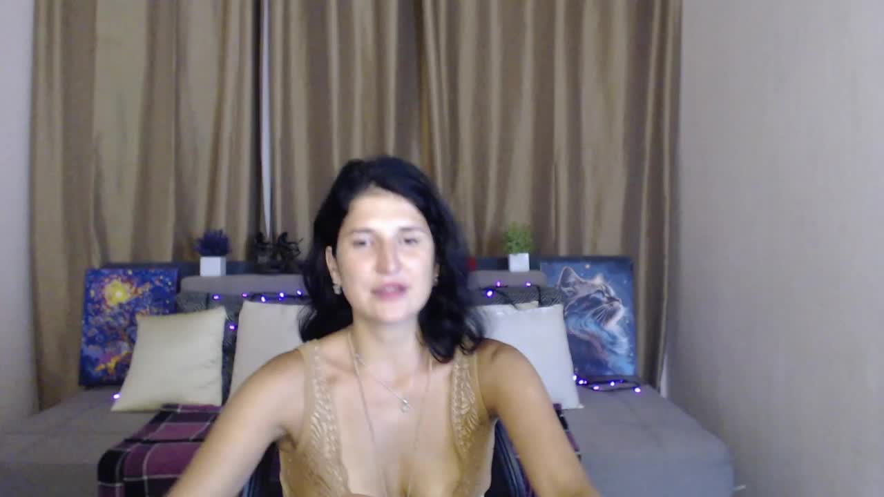 AliannaSoloKisses Live Sex December 12, 2025