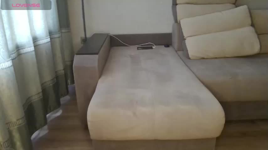 Milaa1998 Live Sex December 14, 2025