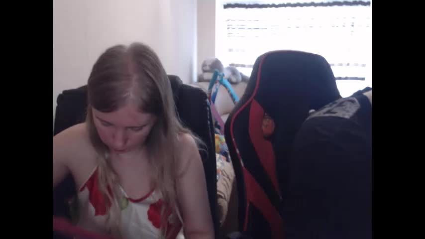 jenisandpeter Live Sex December 13, 2025