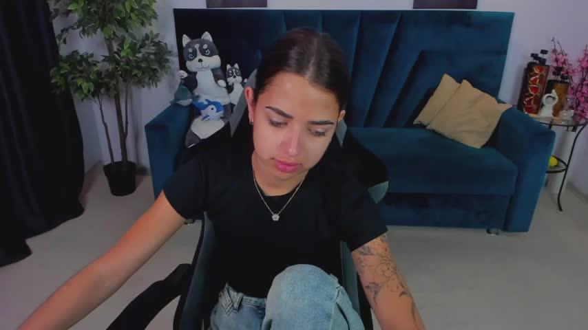 CharleneWoods Live Sex December 13, 2025