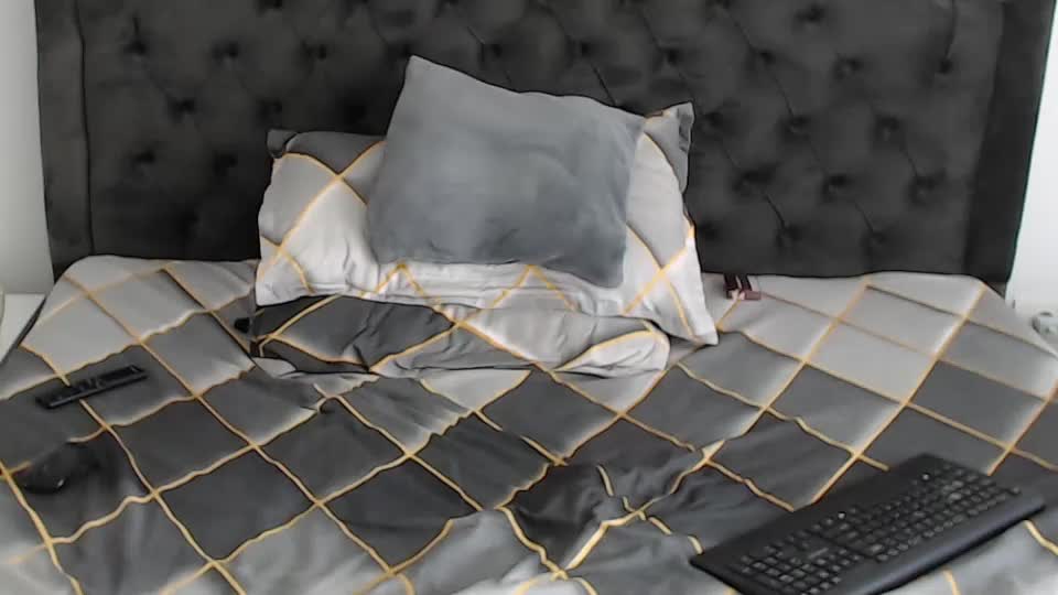 blackswan7777 Live Sex December 15, 2025