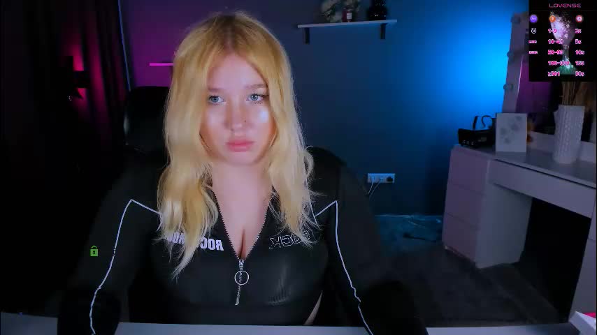 juli_kisss Live Sex December 13, 2025