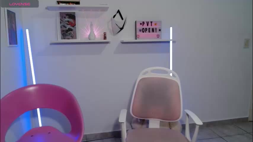 chloe_levine Live Sex December 14, 2025