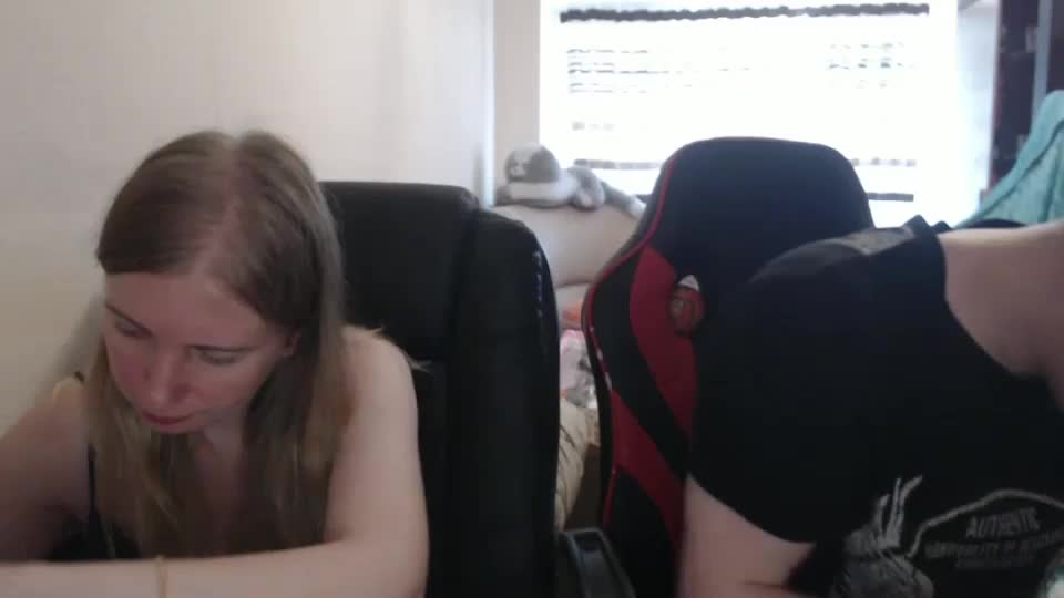 jenisandpeter Live Sex December 13, 2025