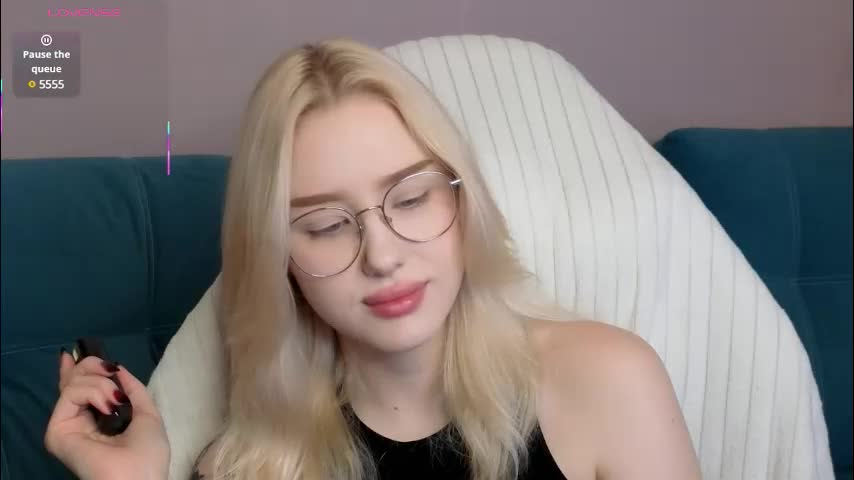 nanami_v02 Live Sex December 15, 2025