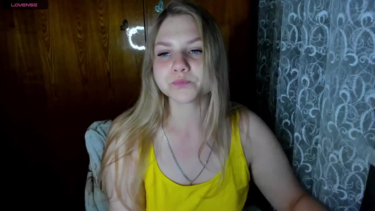 Emma-Frizea Live Sex December 14, 2025