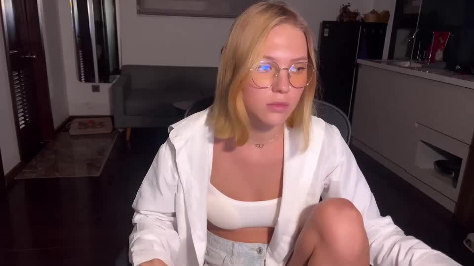 mia_floo Live Sex December 13, 2025