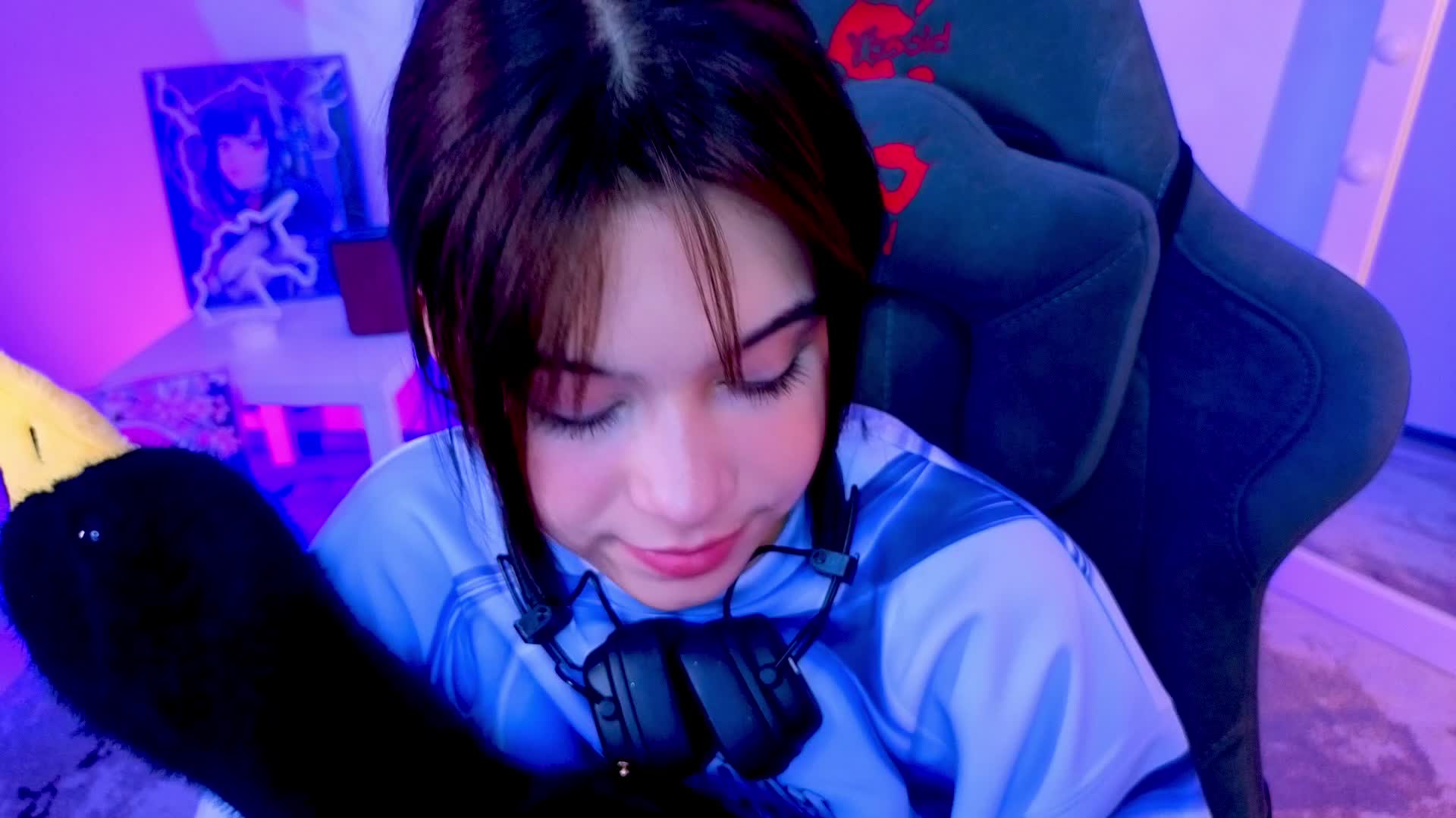 CoralineJones Live Sex December 15, 2025