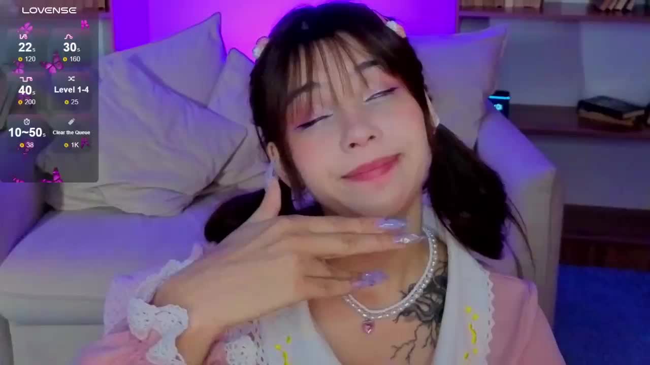 CoralineJones Live Sex December 17, 2025