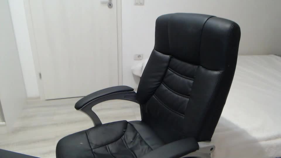 blue_eyes96 Live Sex December 13, 2025