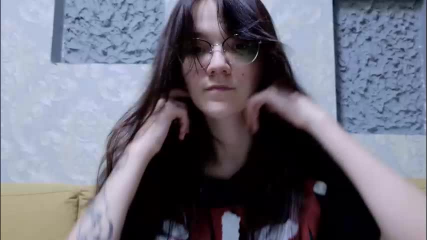 liya_still Live Sex December 13, 2025