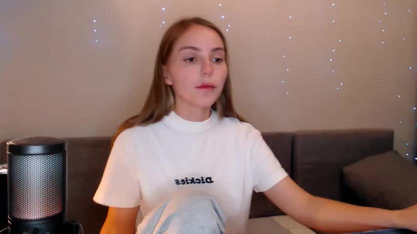 juliaanddima Live Sex December 17, 2025