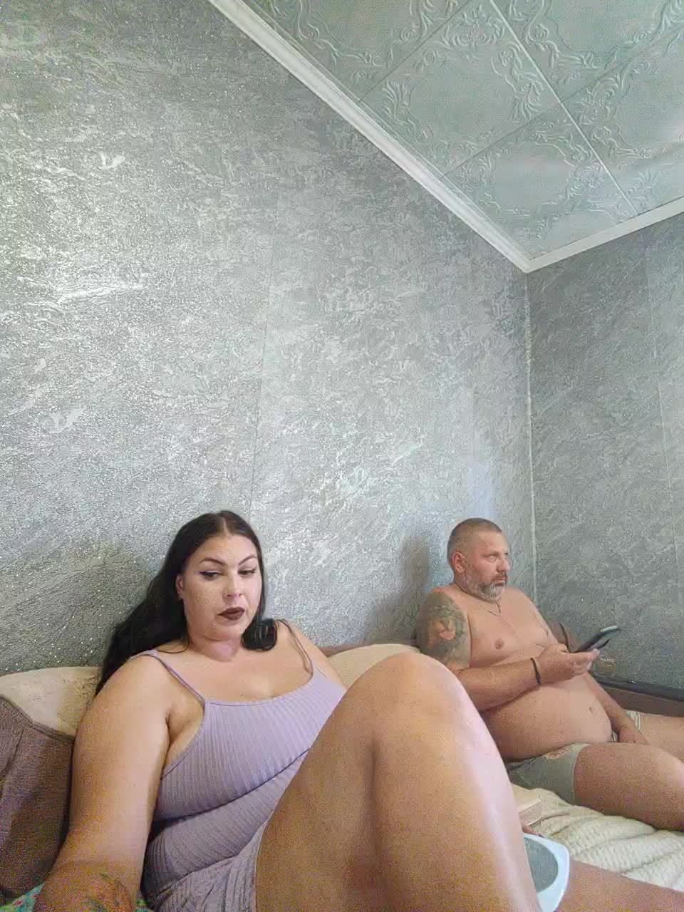 Cleopatra1990 Live Sex December 17, 2025